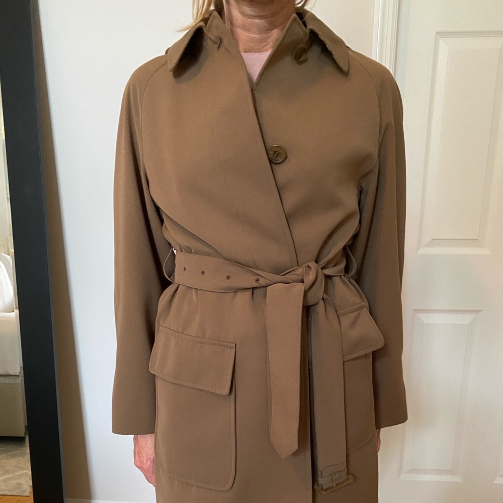 LAST CHANCE/ Burberry Trench Coat in Tan